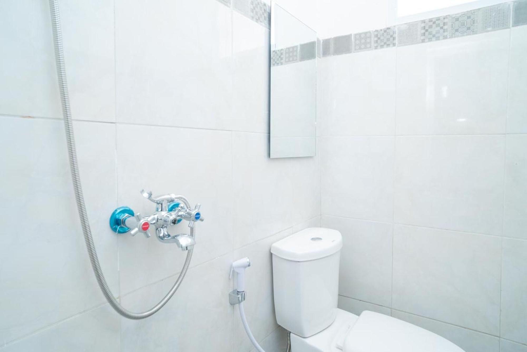Sans Hotel Queen Batu Sumber Brantas Rom bilde